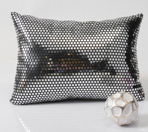 銀色與灰色經(jīng)緯編布 布藝產(chǎn)品的創(chuàng)新與市場(chǎng)前景